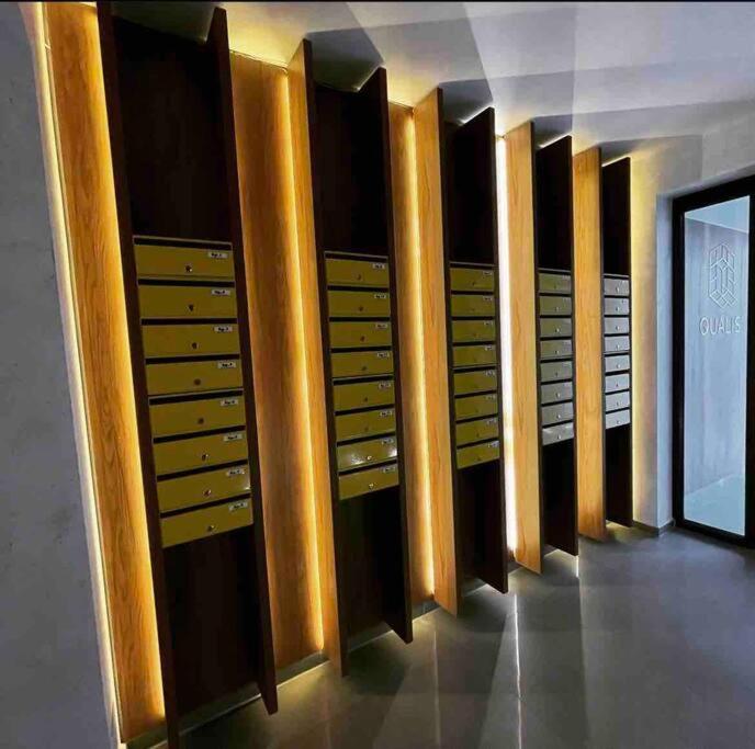 Minimalist Studio Apartment Braşov Buitenkant foto