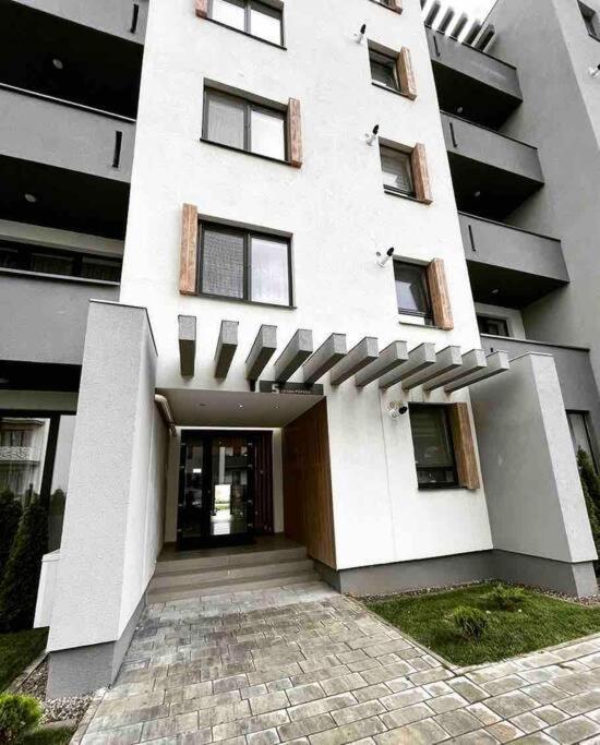 Minimalist Studio Apartment Braşov Buitenkant foto